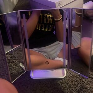 vanity mirror with lights and charger